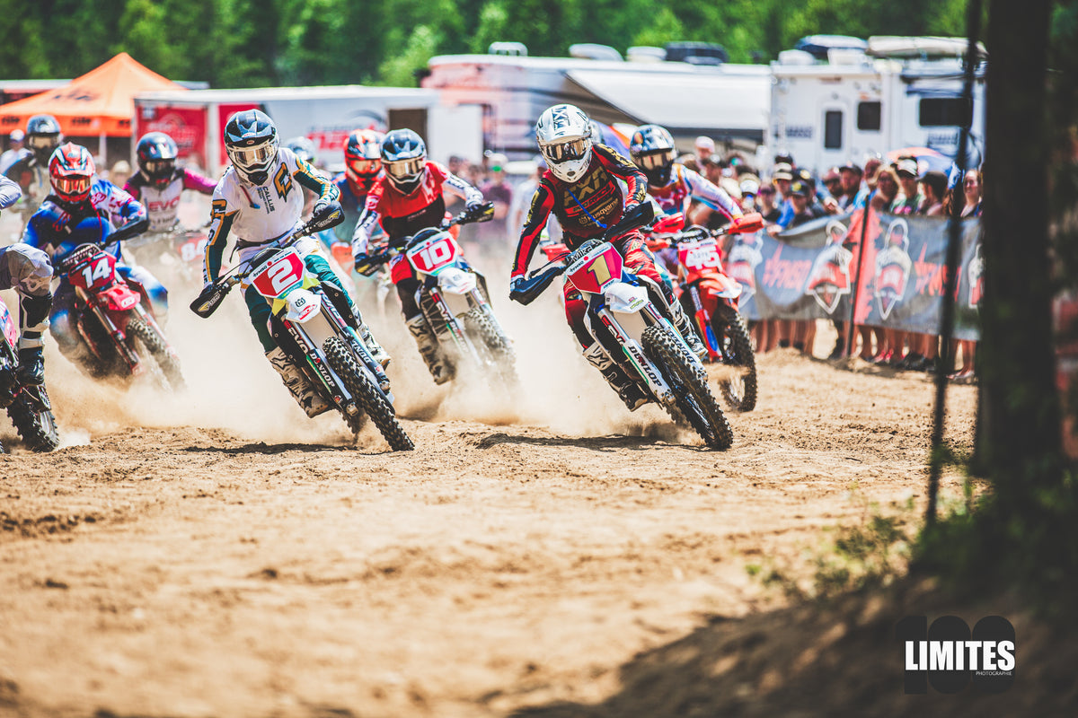 Départ de course de motocross